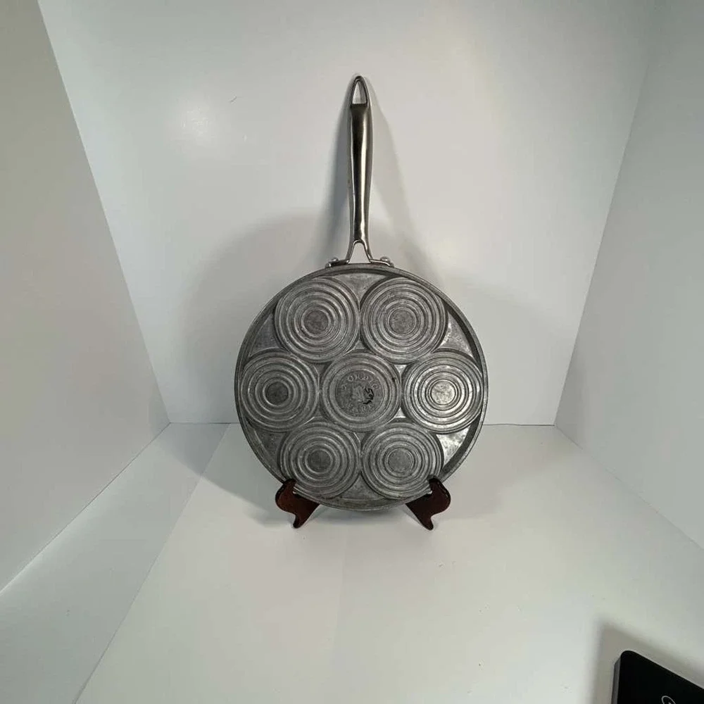 NORDIC WARE Non Stick‎ Silver Dollar Waffle Chaffle Pan Makes 7 Waffles at Once